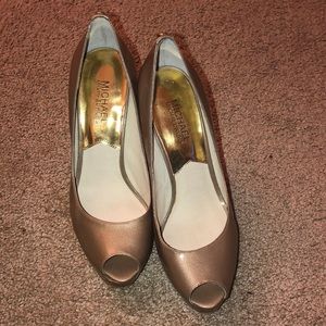 Michael Kors Open toe pumps